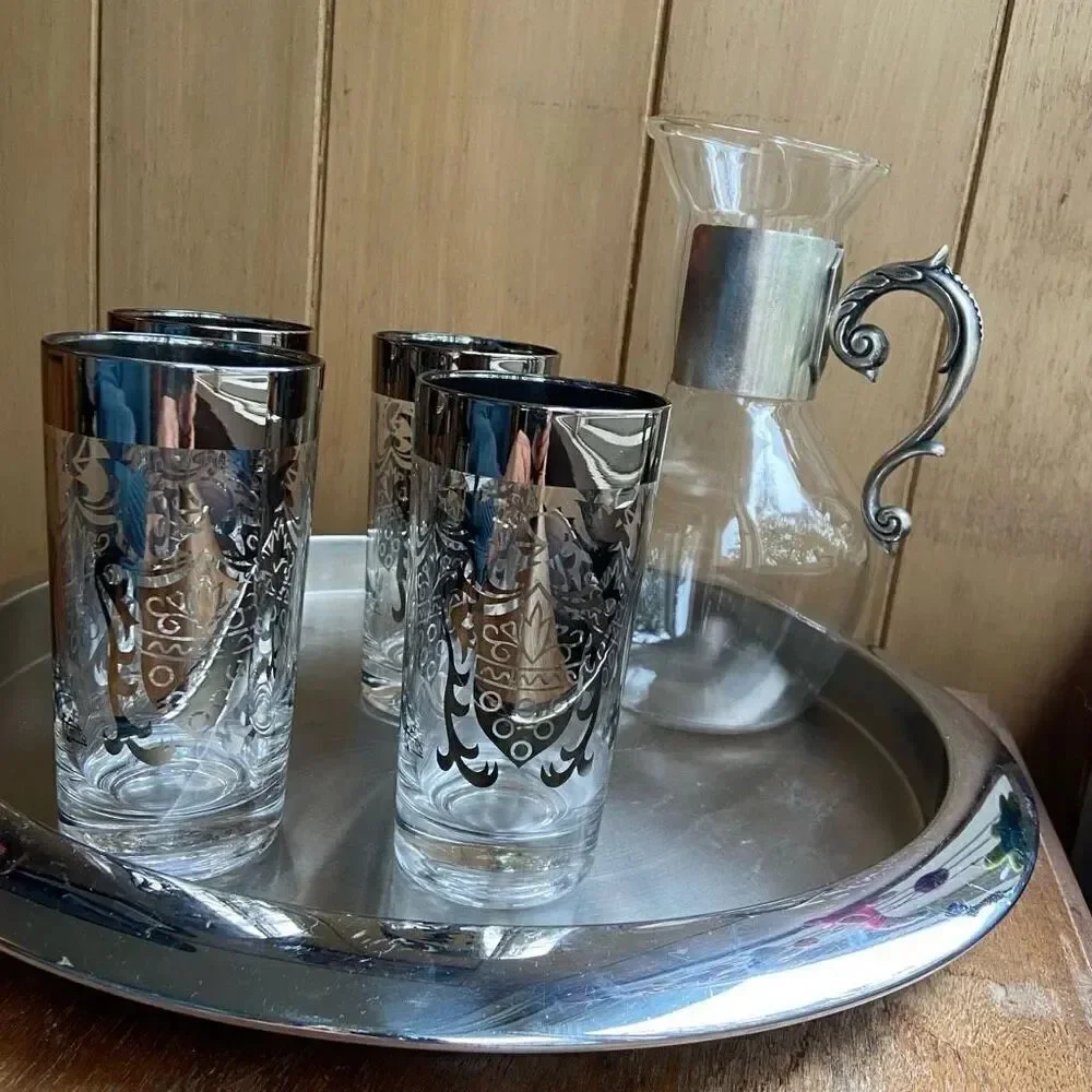 Vintage Kimiko Guardian Shield Crest glass (4) set , Lusterware by Vitreon, vint